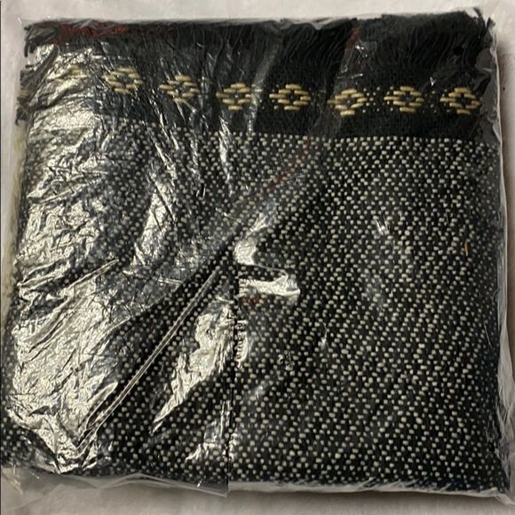 DEMDACO - Pocket Stole / Wrap - Picture 9 of 11